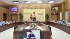 Chủ tịch Quốc hội Vương Đình Huệ phát biểu. Ảnh: TTXVN