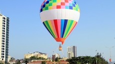 Đặc sắc trải nghiệm ngắm toàn cảnh Cửa Lò từ khinh khí cầu