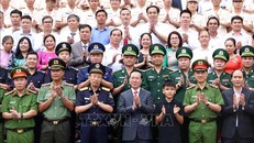 Chủ tịch nước Võ Văn Thưởng với các đại biểu tham dự buổi gặp mặt. Ảnh: Thống Nhất/TTXVN.