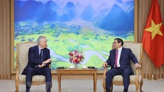 Thủ tướng Phạm Minh Chính tiếp cựu Thủ tướng Anh Tony Blair. Ảnh: Dương Giang/TTXVN.