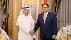 Thủ tướng Phạm Minh Chính tiếp ông Abdulrahman Al Zamil, Chủ tịch Tập đoàn Zamil và các lãnh đạo Công ty Đầu tư Công nghiệp Zamil. Ảnh: Dương Giang/TTXVN.