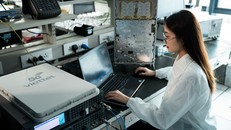 Viettel công bố đã triển khai thành công trên mạng lưới khối vô tuyến trạm thu phát sóng 5G sử dụng chipset ASIC của Qualcomm theo tiêu chuẩn Open RAN đầu tiên trên thế giới.