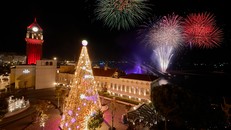 Phú Quốc thắp sáng cây thông cao 24m, bắn pháo hoa hàng đêm từ 20/12 