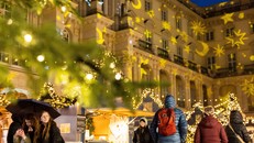 Trang trí chào đón lễ Giáng sinh tại Berlin, Đức. Ảnh: Reuters.