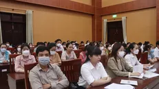 Các thí sinh tham gia dự Kỳ thi tuyển công chức tỉnh Bến Tre năm 2022. Ảnh: Chương Đài/TTXVN.