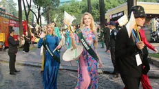 Hoa hậu các quốc gia và vùng lãnh thổ diễu hành trên các tuyến đường trung tâm Thành phố Hồ Chí Minh tại Tuần lễ Du lịch Thành phố Hồ Chí Minh lần thứ 3 năm 2023. Ảnh: Mỹ Phương/TTXVN.