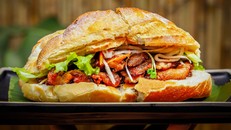 Cuộc phiêu lưu trải nghiệm ẩm thực Hà Nội của Marcus Lacey