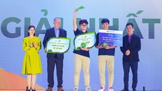 Đội Nấm Cao xuất sắc giành giải Nhất bảng tiếng Việt.