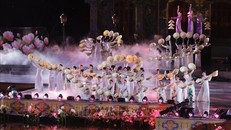 Các tiết mục nghệ thuật tại đêm khai mạc. Ảnh: Minh Quyết/TTXVN.