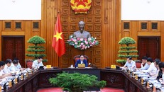 Thủ tướng Phạm Minh Chính chủ trì họp Thường trực Chính phủ về kiểm soát lạm phát. Ảnh: VGP.