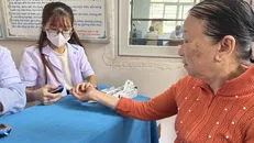 Triển khai hướng dẫn quy trình theo dõi đường huyết liên tục