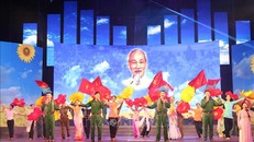 Tiết mục "Đất nước trọn niềm vui" trong chương trình.