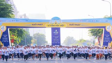 Hơn 5.000 học sinh, sinh viên, thầy cô và phụ huynh tại 22 quận, huyện và TP Thủ Đức tham gia giải chạy S-Race 2024 tại TP.HCM.