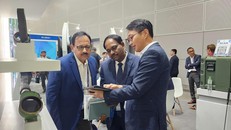 Khách hàng quan tâm đến dịch vụ bọc ống của PVCoating.