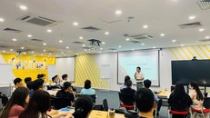 Khóa đào tạo kĩ năng bán hàng cho đội ngũ nhân sự TNTech - một thành viên của ROX Key.