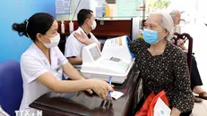 Người dân khám chữa bệnh tại Bệnh viện Y học Cổ truyền Thái Bình. Ảnh: Thế Duyệt/TTXVN.