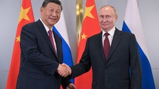 Chủ tịch Trung Quốc Tập Cận Bình (trái) và Tổng thống Nga Vladimir Putin tại cuộc gặp ở Astana, Kazakhstan ngày 3/7/2024. Ảnh: NBC.