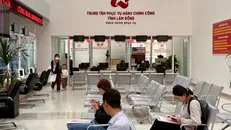 Các dịch vụ sự nghiệp công cơ bản, thiết yếu, có nhiệm vụ phục vụ người dân, trực tiếp giải quyết các vấn đề của cộng đồng dân cư sẽ giao cho cấp xã quản lý. Ảnh TTXVN.