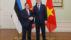 Thủ tướng Phạm Minh Chính và Thủ tướng Estonia Kristen Michal. Ảnh: VGP/Nhật Bắc.