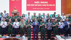 Thủ tướng và các đại biểu dự Hội nghị. Ảnh: VGP/Nhật Bắc.