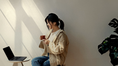 Người trẻ Việt ưu tiên chi tiêu ngắn hạn trong bối cảnh lạm phát gia tăng