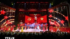 Chương trình biểu diễn nghệ thuật chào mừng Đại hội đại biểu Đảng bộ Chính phủ lần thứ nhất nhiệm kỳ 2025-2030. Ảnh: Phạm Kiên/TTXVN.