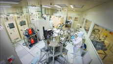 Phòng nghiên cứu công nghệ nano hiện đại của Đại học Quốc gia TP Hồ Chí Minh. Ảnh: TTXVN.