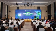 Toàn cảnh diễn đàn.