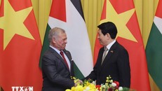 Chủ tịch nước Lương Cường và Quốc vương Jordan Abdullah II bin Al Hussein chụp ảnh chung trước hội đàm