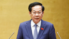 Bộ trưởng Bộ Nội vụ Đỗ Thanh Bình giải trình, làm rõ một số vấn đề đại biểu Quốc hội nêu. 