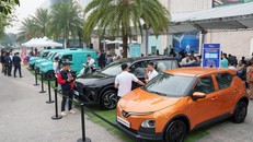 Càng chạy càng lời, tài xế dịch vụ rộng đường tiết kiệm chi phí với xe VinFast Green