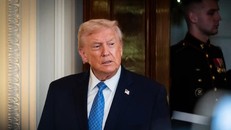 Ông Trump chia sẻ hình ảnh đầu tiên của nhà lãnh đạo Venezuela