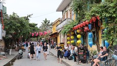 Khách quốc tế đến Việt Nam năm 2025 lập kỷ lục mới