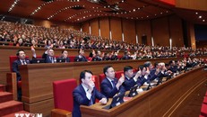 Đại biểu biểu quyết tại Đại hội. Ảnh: TTXVN. 