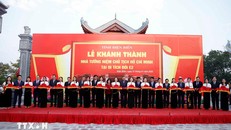 Tổng Bí thư Tô Lâm và đoàn công tác Trung ương đến dự Lễ Khánh thành Nhà tưởng niệm Chủ tịch Hồ Chí Minh tại di tích đồi E2 ở phường Điện Biên Phủ, tỉnh Điện Biên. Ảnh: Thống Nhất/TTXVN.