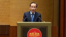 Đồng chí Lê Hoài Trung, Uỷ viên Bộ Chính trị, Bộ trưởng Bộ Ngoại giao trình bày Chuyên đề “Phát triển đối ngoại trong kỷ nguyên mới, tương xứng với tầm vóc lịch sử, văn hóa và vị thế đất nước”.