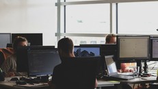 Thế hệ Z và ảo tưởng về sự thông minh trong thời đại số