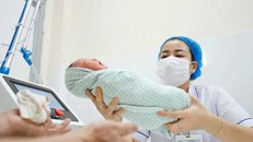 Hướng tới tầm nhìn toàn diện trong chăm sóc sức khỏe bà mẹ, trẻ em