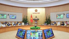 Thủ tướng nhấn mạnh, kiên định mục tiêu thúc đẩy tăng trưởng từ 10% trở lên, giữ vững ổn định kinh tế vĩ mô, kiểm soát lạm phát và bảo đảm các cân đối lớn của nền kinh tế. Ảnh: VGP/Nhật Bắc.