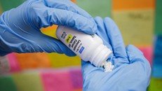 Nỗi thất vọng khi niềm tin về thuốc trị bệnh tự kỷ bị dập tắt