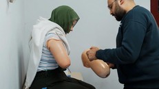 Cô Ola Jamal buộc phải bỏ lại một phần thân thể để giữ lấy mạng sống.