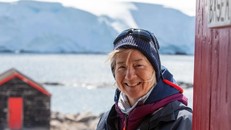 Tới tận cùng Nam Cực viết tiếp giấc mơ của cha