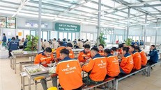Với việc tuyển dụng quy mô lớn 20.000 lao động giai đoạn 1 tại khu vực Nam Hà Nội, Vingroup hướng tới hỗ trợ người dân có đất bị thu hồi, tạo sinh kế bền vững và nâng cao chất lượng cuộc sống thông qua mức thu nhập và phúc lợi vượt trội so với thị trường.
