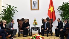 Thủ tướng Nguyễn Xuân Phúc tiếp bà Drew Gilpin Faust, hiệu trưởng Đại học Harvard