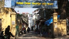 Hãng Phim truyện Việt Nam đang trong giai đoạn khó khăn "hậu" cổ phần hóa, trước làn sóng phản đối của các nghệ sĩ với nhà đầu tư chiến lược.