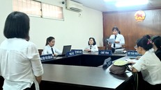 Phượng bị tình nghi cố ý giết con.