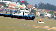 Lực lượng chức năng vẫn đang nỗ lực tiềm kiếm ngư dân mất tích