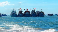 Vẫn còn khoảng 6.000 phương tiện với hơn 30.000 dân đang trong vùng nguy hiểm. 