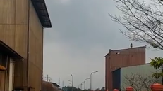 Nhà máy Tôn Hoa Sen Phú Mỹ xả khí thải nguy hại ra môi trường