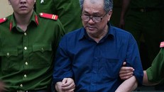 Bị cáo Phạm Công Danh bị áp giải về trại tạm giam. 